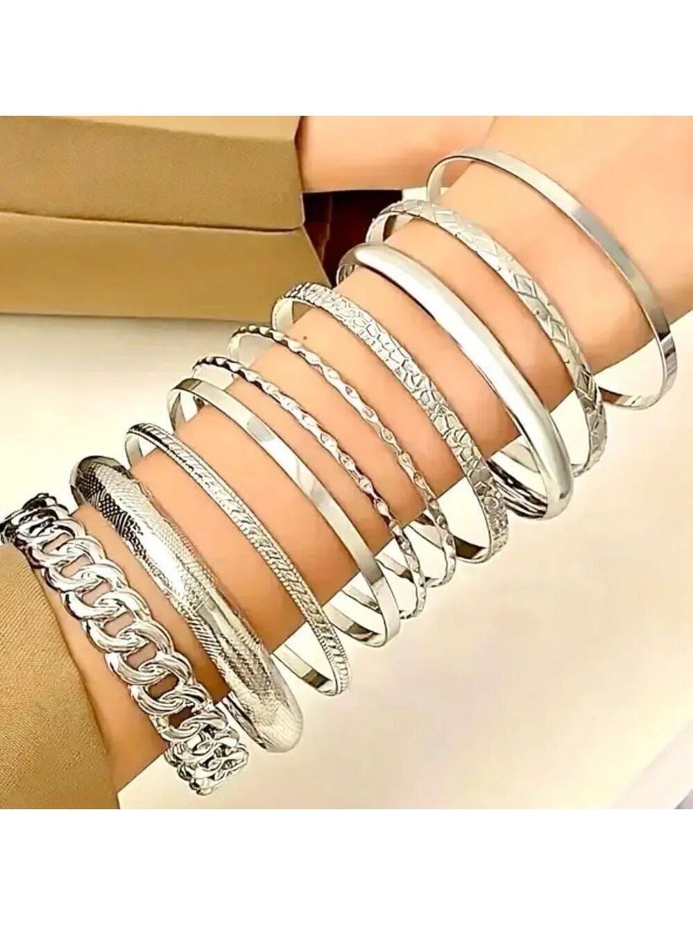 NWT Gorgeous 10 Pieces Highly Polished Shiny Silver Bangle Bracelets Set